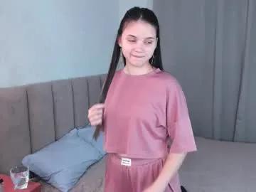 tyrasyversen — GOAL: Flash My Tits [58 tokens remaining] Welcome to my room! #shy #cute #young #18 #new