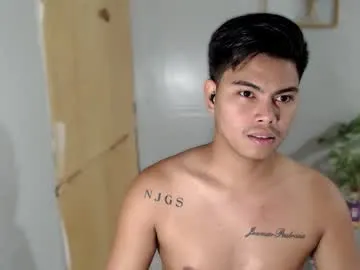 ur_asian_babe143 — im back and ready to cum... #asian #twink # #pvt [999 tokens remaining]
