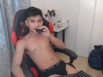 urcuteguy_jhonx — Hi im new here! help me to reach my goal let me surprise you let's cum l #asian #bigcock #feet #muscle #straight [1800 tokens remaining]
