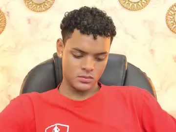 valentino_thompson — explode cum show [599 tokens left] #cum #new #ebony #hairy #bigcock #18