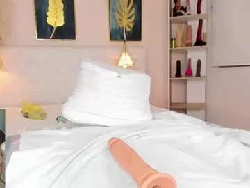 valeriee_lya — GOAL: big squirt & cum [999 tokens remaining] Welcome to my room! #fuckmachine #cum #lovense #bigboobs #squirt