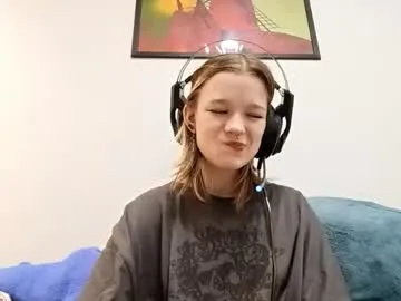vannessablumer — Umm, hi, its my first day:) Goal - Biggest smile ever!  #new #shy #teen #18 #skinny [14 tokens remaining]