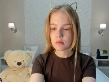 vicki_todd — air kiss [0 tokens remaining]