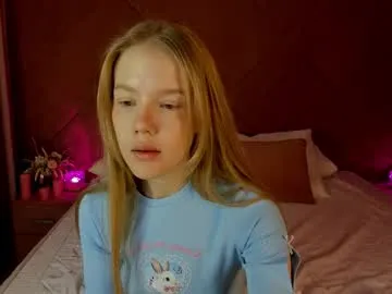 vicki_todd — Goal reached!  Thanks to all tippers! #new #feet #nonude #18 #natural