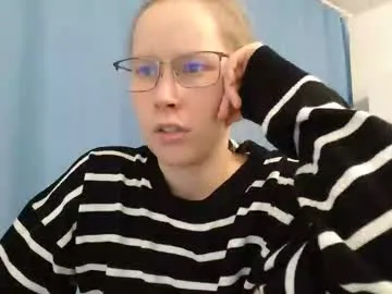 villena_ — GOAL: panties off [200 tokens remaining] Welcome to my room! #feet #blonde #cute #natural