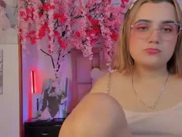 violet_evergarden1 — Suck Dildo [100 tokens left] #lovense #teen #18 #squirt #pantyhose #twerking #young