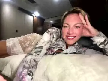 vivianluxe — vivianluxe's room
