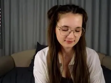 vivyboo111 — Goal- 5 slaps for the ass Hi There! its my second day here, lets make some fun<3 ! #new #glasses #teen #18 #shy [77 tokens remaining]