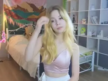 wendy_cutiex — start stream with lick finger  #18 #new #skinny #shy #cute [15 tokens remaining]