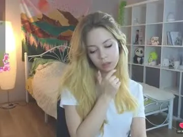 wendy_cutiex — welcome my stream  #18 #new #skinny #shy #cute [15 tokens remaining]