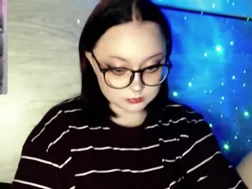 wendy_u_okay — GOAL: suck fingerrr [44 tokens remaining] Welcome to my room #goth #daddysgirl #pvt #glasses #domi