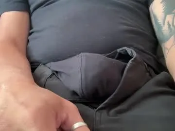 whatchouthereicum — Whatchouthereicum's room #bigcock