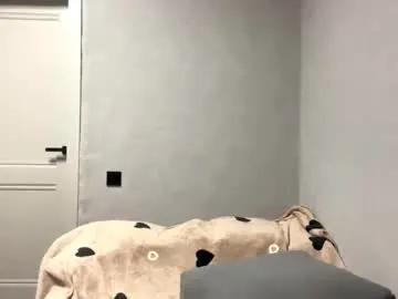 wildpeachh — Goal: Spin around, show my outfit   I am new here and your support is very important to me! Thank you! ^^ #skinny #18 #cute #new #shy [19 tokens remaining]