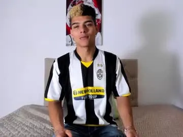 wyatt_2 — Goal: show dick + oil in it #cum #bigcock #lovense #bbc #muscle  - Next Goal: 55