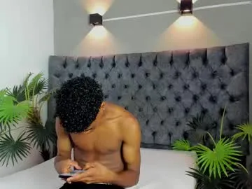 xavi_lee — I want to have some fun with you, are you up for it? #bigcock #bbc #cum #18 #ebony [300 tokens remaining]