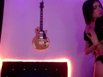xx_johnson_xx — How about a cum before going to sleep?! Control my lush FREE in pvt!  #latina #squirt #deepthroat #anal #cum [1239 tokens remaining]