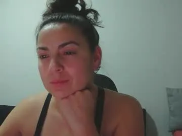 xxbeyotaxx — Freechat on Chaturbate