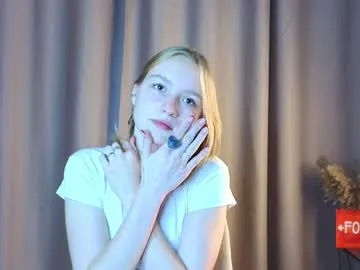 yangsperanza — ^**^ #new and really #shy but super #cute  || GOAL:  Good morning Kate! Have a good stream!  || #blonde #young [20 tokens remaining]