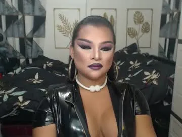 yourtrannyqueenxxx — 