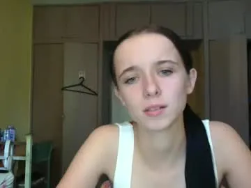 yuliastar — GOAL: Welcome to CB [99 tokens remaining] Welcome to my room! #shy #teen #young #skinny #new