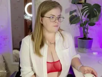 yumm_lolly — Lovense Lush on - Interactive Toy that vibrates with your Tips #lovense #bigboobs #bigass #curvy #tummy