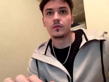 yungstudbev — link in bio or invite private 5000 token goal