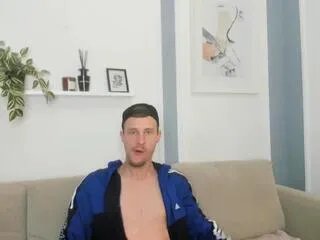 deymond_russo — Freechat on Flirt4Free