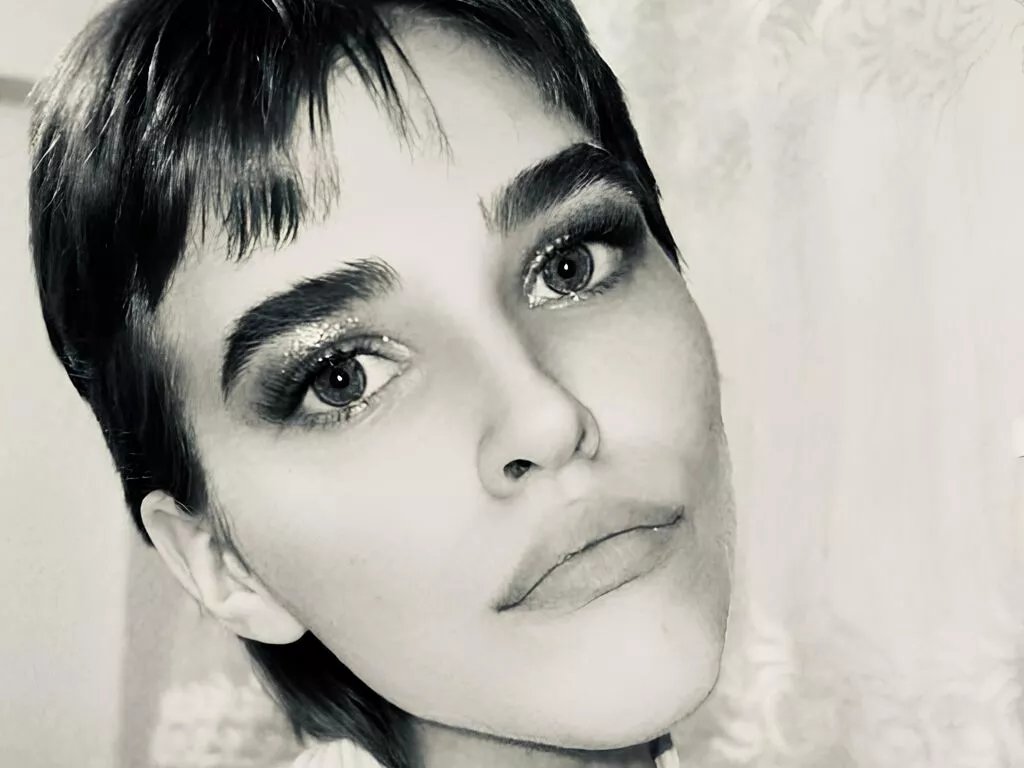 UdelaHailey — I love learning and self-development. I like kind and interesting people. I love spicy food and cute animals hehe, maybe you want to be my kitten?