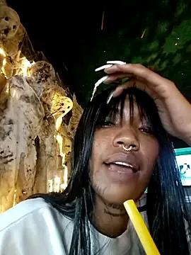 StripChat --Kenia is Freechat --Kenia — shake my ass without panty