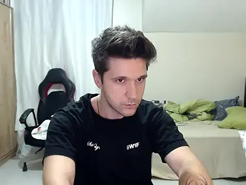 2handsomemann — Freechat on StripChat