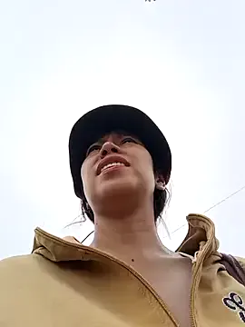 2HotAsain4u — Tease me on bus