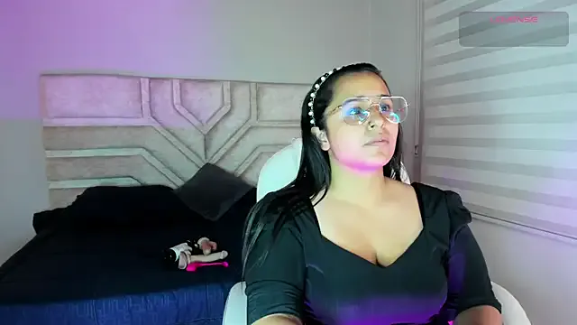 _adahara_queen — Freechat on StripChat