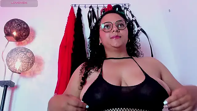 _aithanaa_ — Show boobs and bounce