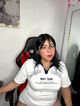 _Bella_7 — show my tits oil