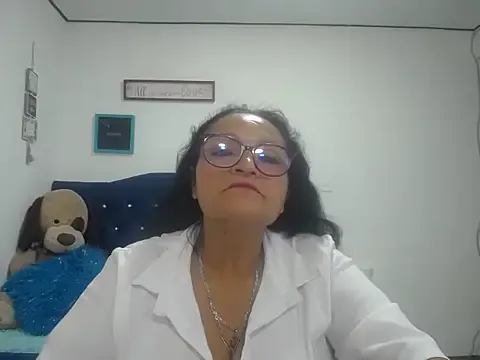 _Cristal — Freechat on StripChat