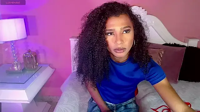 _IsabellaRousse — SHOW ASS