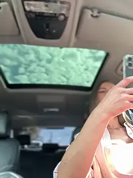 _JessyRey_ — Flash Boobs