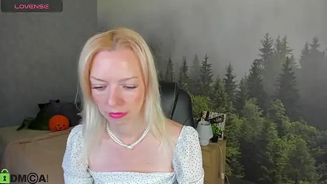 StripChat _Keetti_ is Private _Keetti_ — full naked