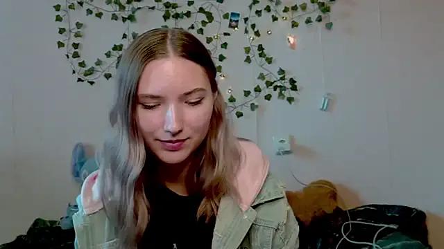 _kikiclark__ — Freechat on StripChat