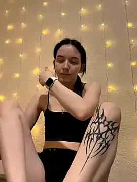 _LovelyDana_ — Masturbating until cum + Control toy 2m