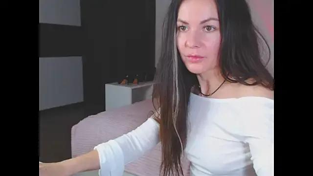 _Rapun_amelinamersi_ — 6 spanks on my butt