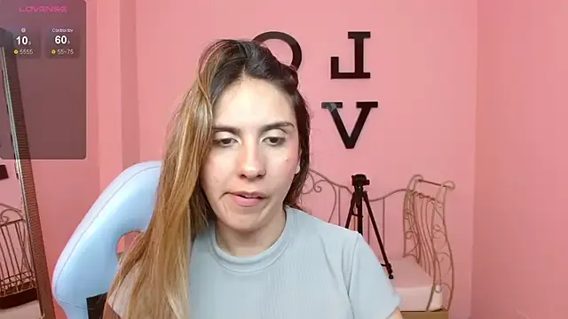 _Sarah_Honey_ — PENETRATION AND TOY CONTROL IN MY PUSSY