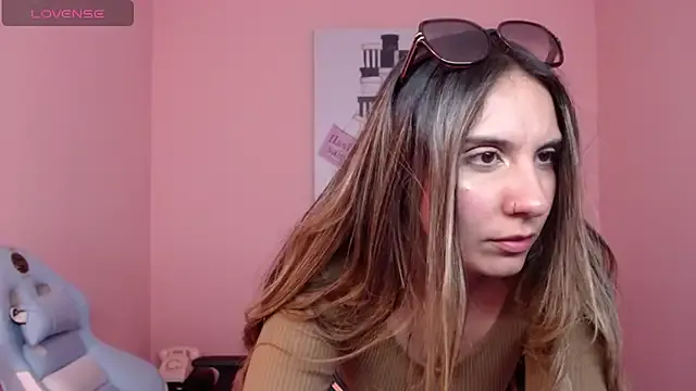 _Sarah_Honey_ — penetration on both sides