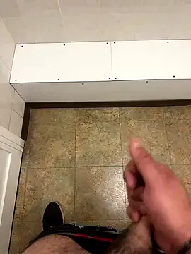 _themask_ — Sbora toilette pubblico