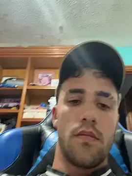 aavrdvh33 — Freechat on StripChat