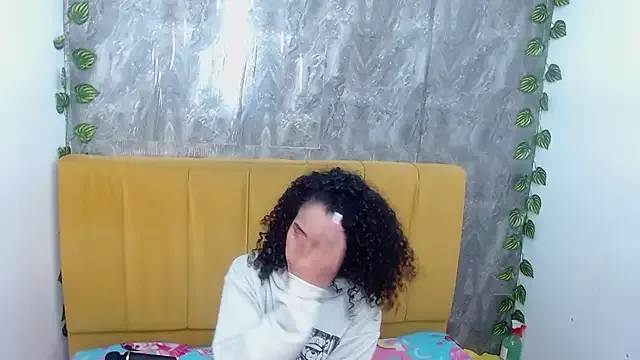 Abril_cols — show tits 
