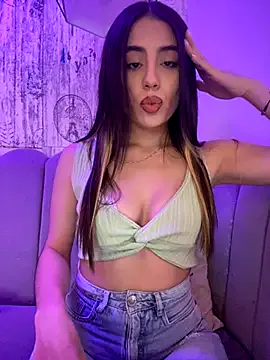 AbyThompson — Cream in my tits