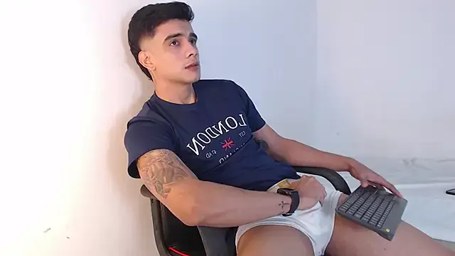 adam_levis17 — show cum