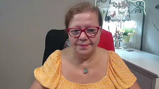 Adelewildx — Freechat on StripChat