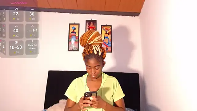 AdrianaCampbelll — Freechat on StripChat